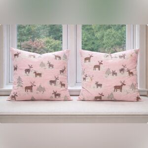 🎀 Pottery Barn Kids Pink Cozy Woodland Deer Shams 20x26 – Set of 2